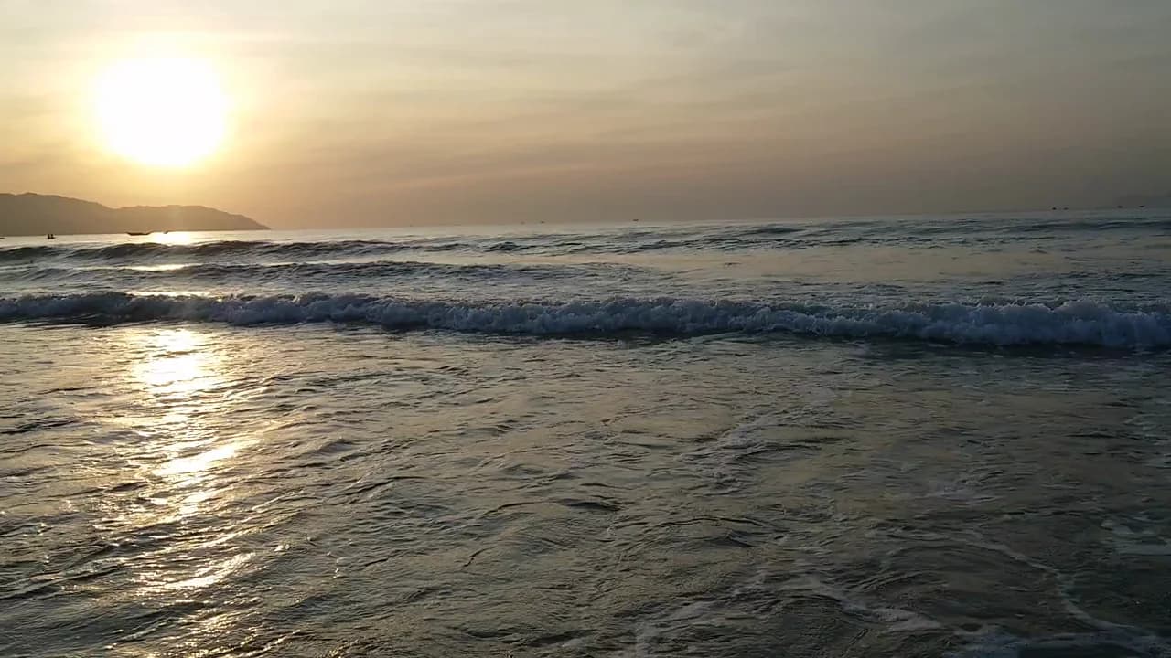 Beach and ocean in Da Nang, Vietnam